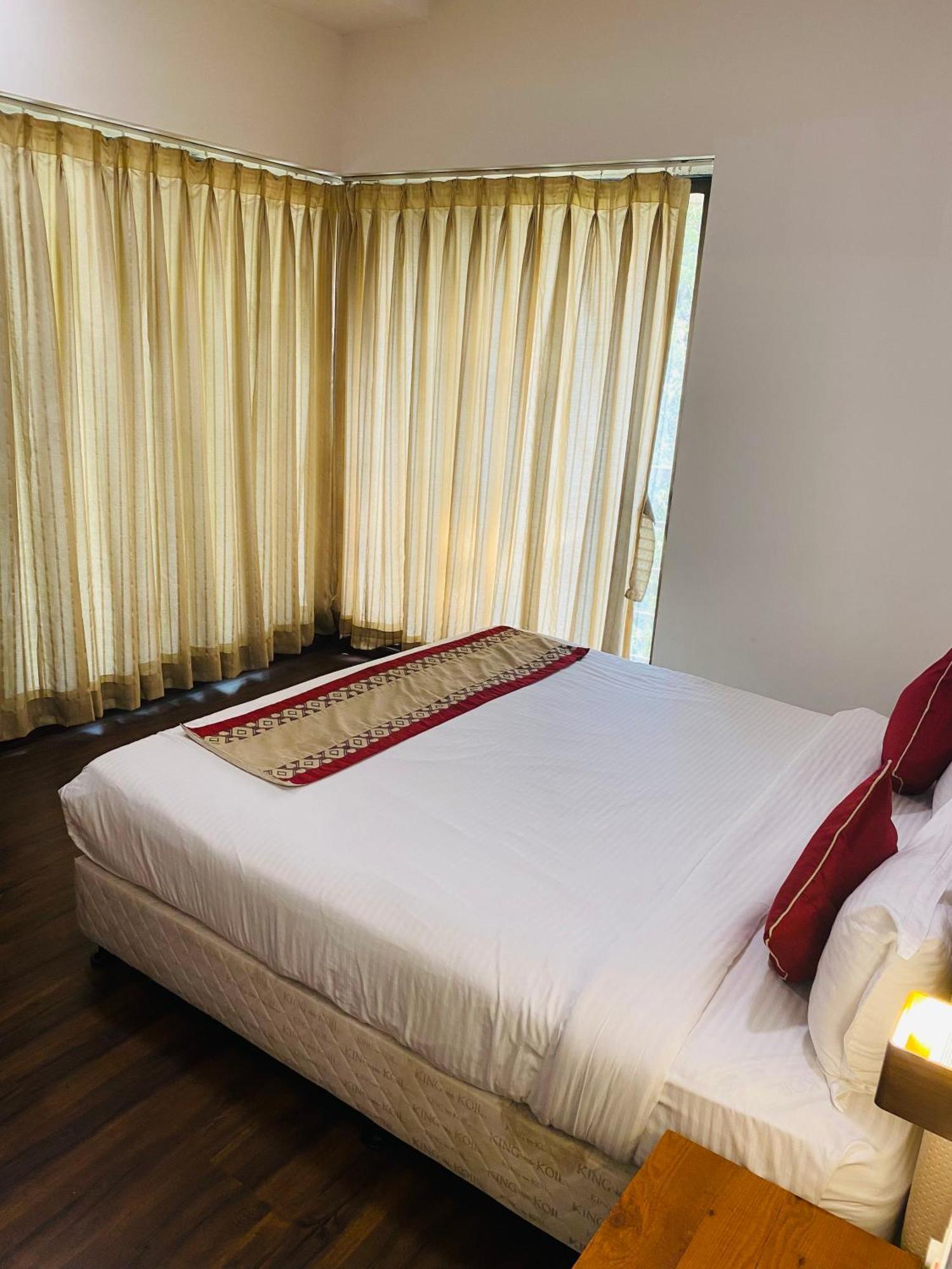 Mumbai House Luxury Apartments Santacruz East, Mumbai Dış mekan fotoğraf