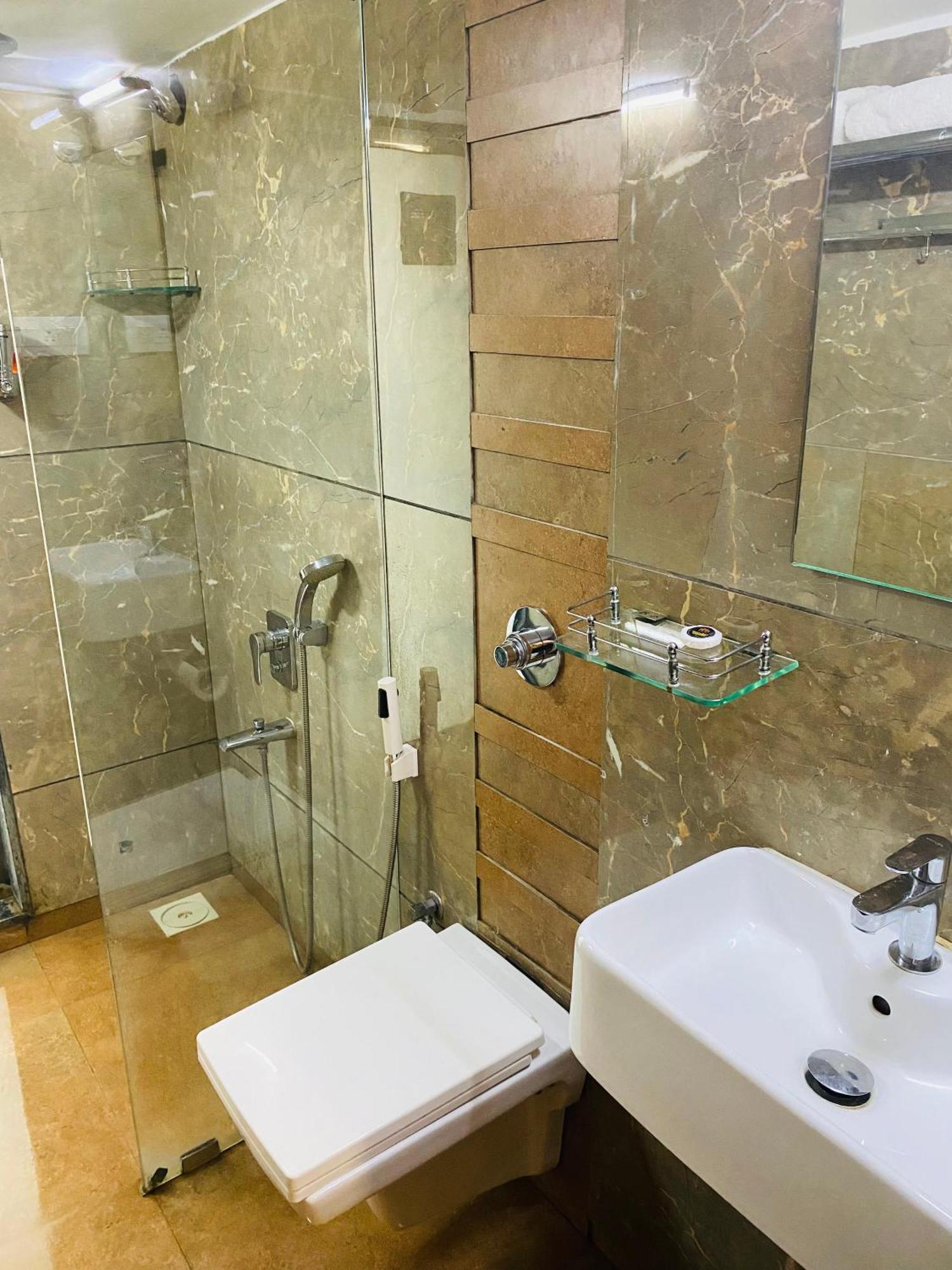 Mumbai House Luxury Apartments Santacruz East, Mumbai Dış mekan fotoğraf