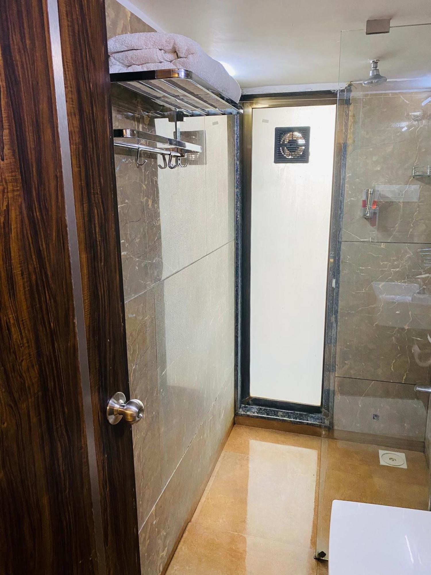 Mumbai House Luxury Apartments Santacruz East, Mumbai Dış mekan fotoğraf