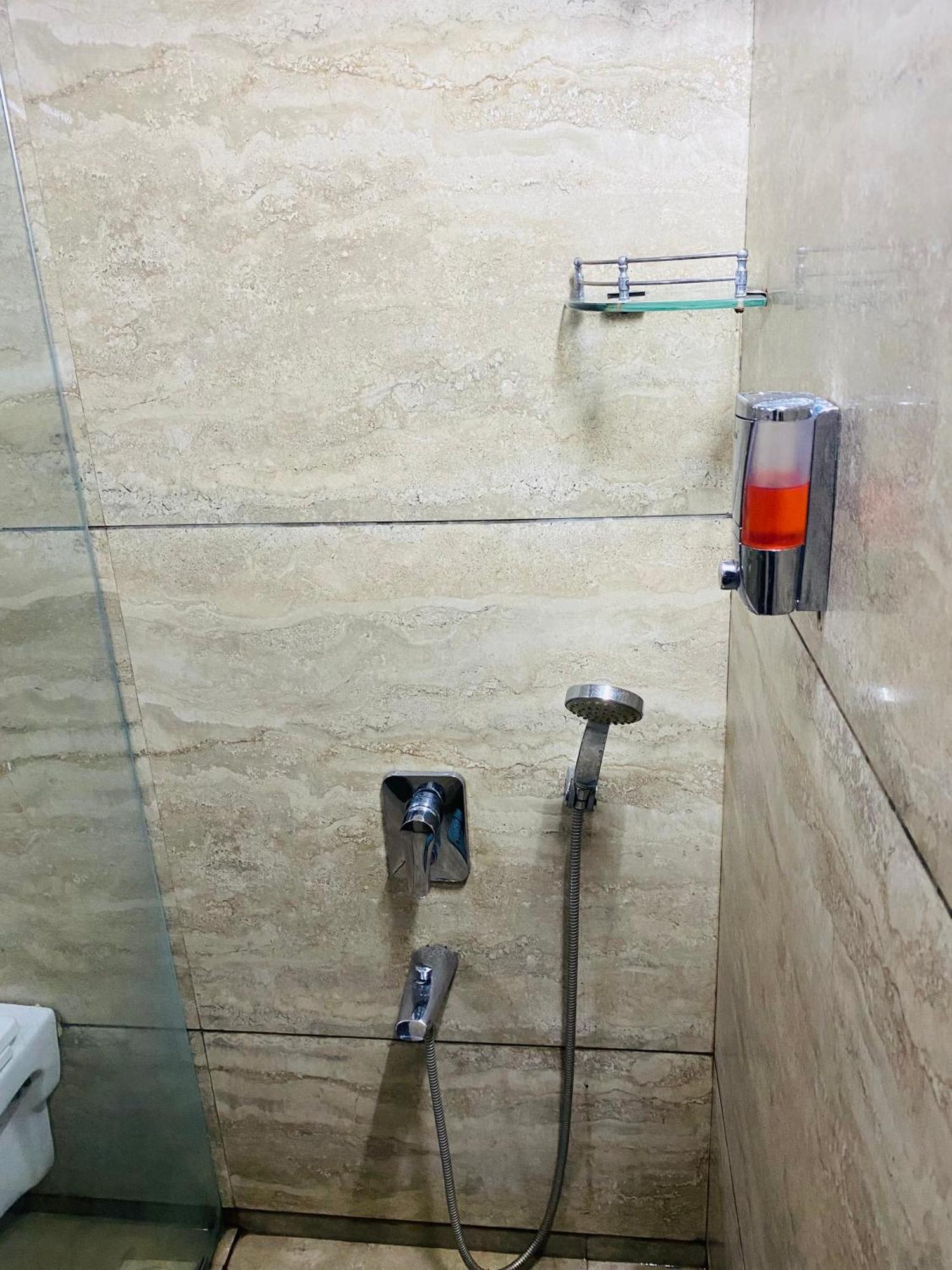 Mumbai House Luxury Apartments Santacruz East, Mumbai Dış mekan fotoğraf