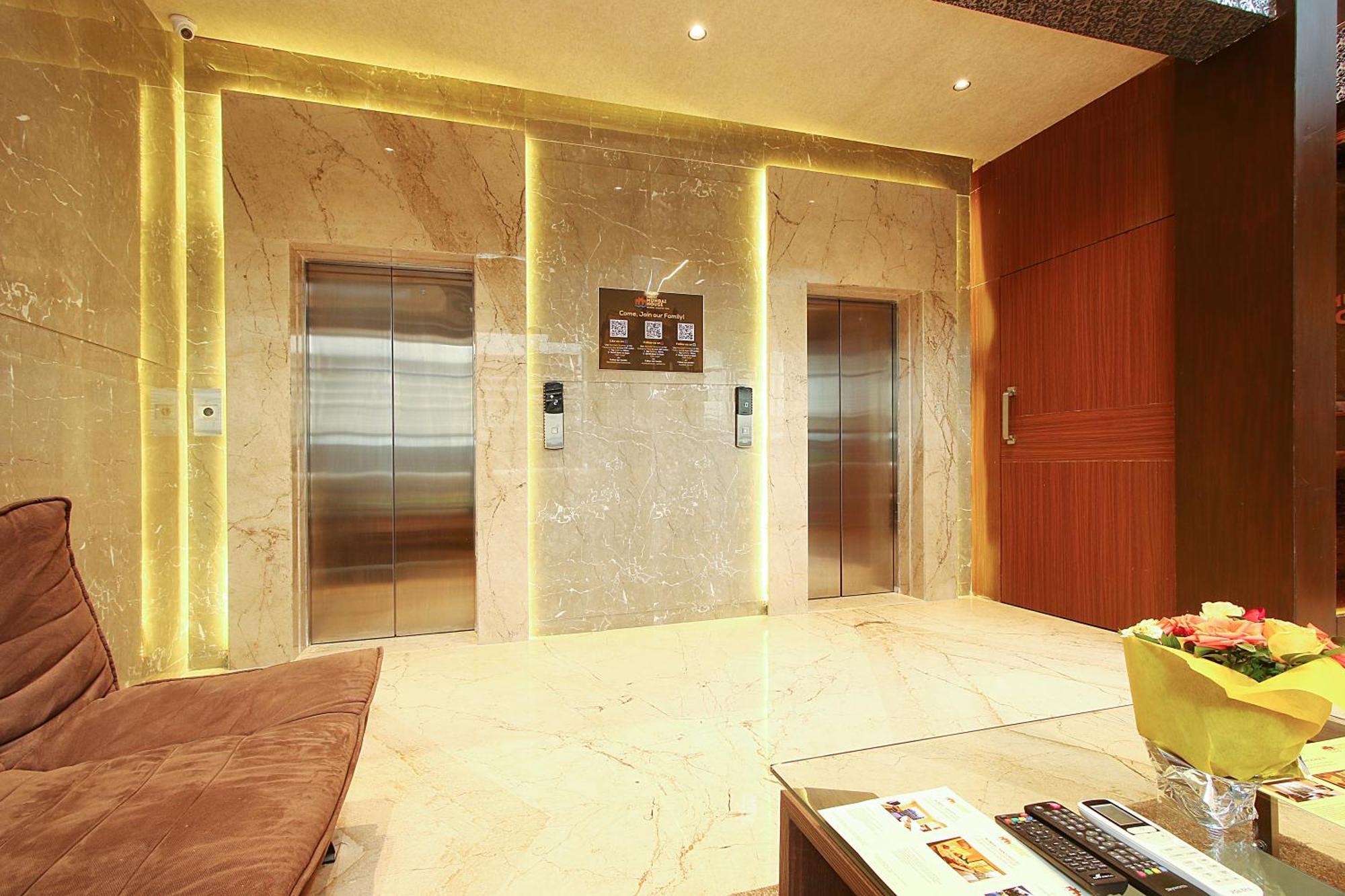 Mumbai House Luxury Apartments Santacruz East, Mumbai Dış mekan fotoğraf
