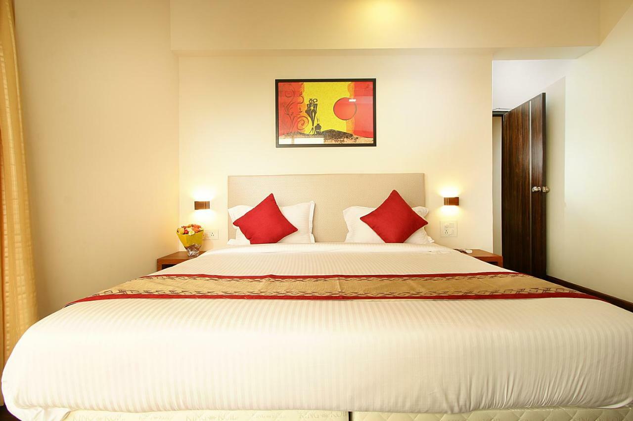 Mumbai House Luxury Apartments Santacruz East, Mumbai Dış mekan fotoğraf