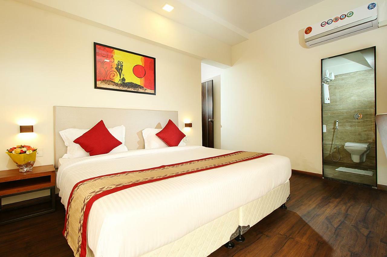 Mumbai House Luxury Apartments Santacruz East, Mumbai Dış mekan fotoğraf