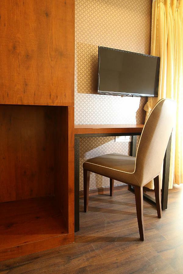 Mumbai House Luxury Apartments Santacruz East, Mumbai Dış mekan fotoğraf