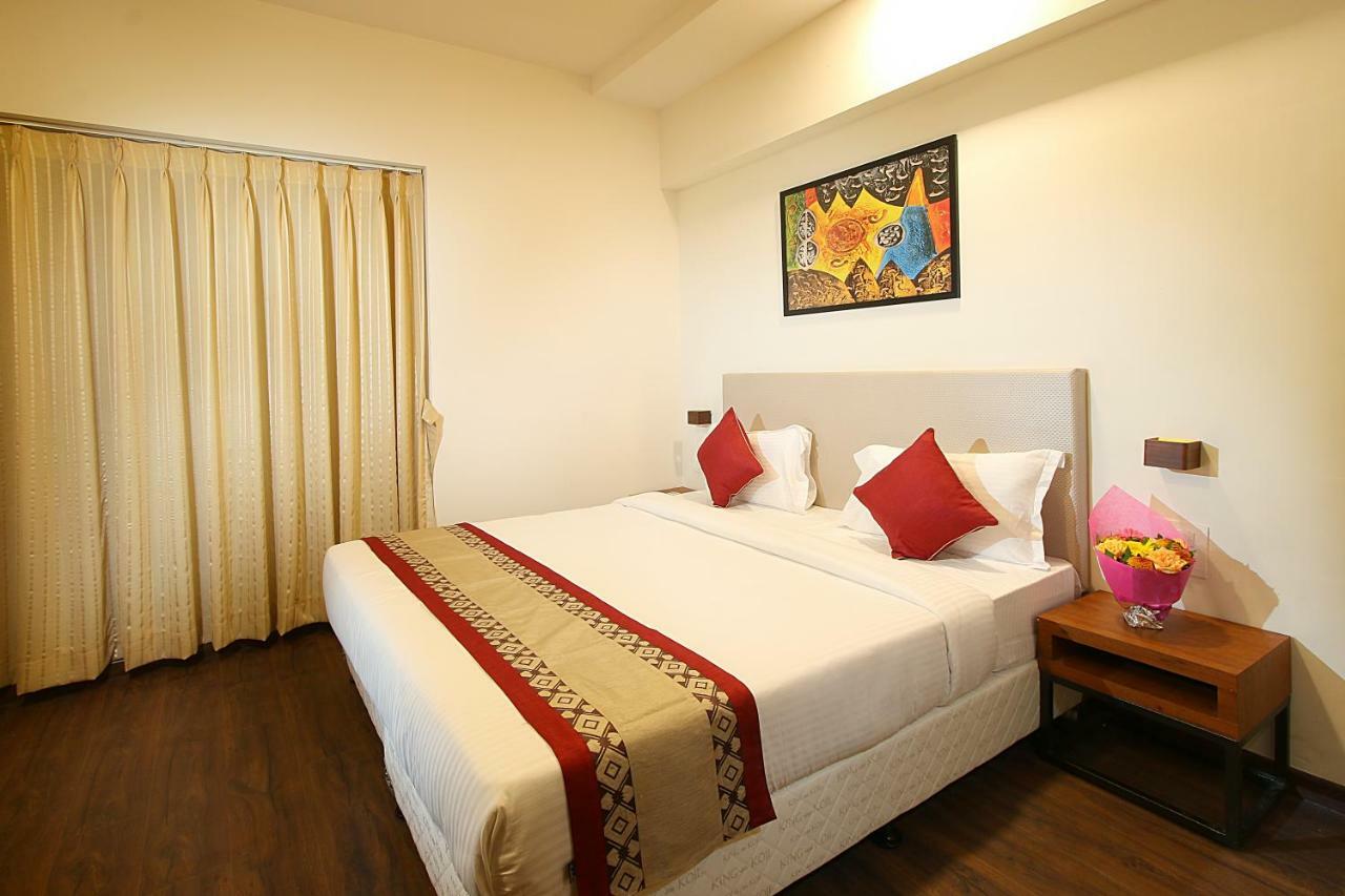 Mumbai House Luxury Apartments Santacruz East, Mumbai Dış mekan fotoğraf
